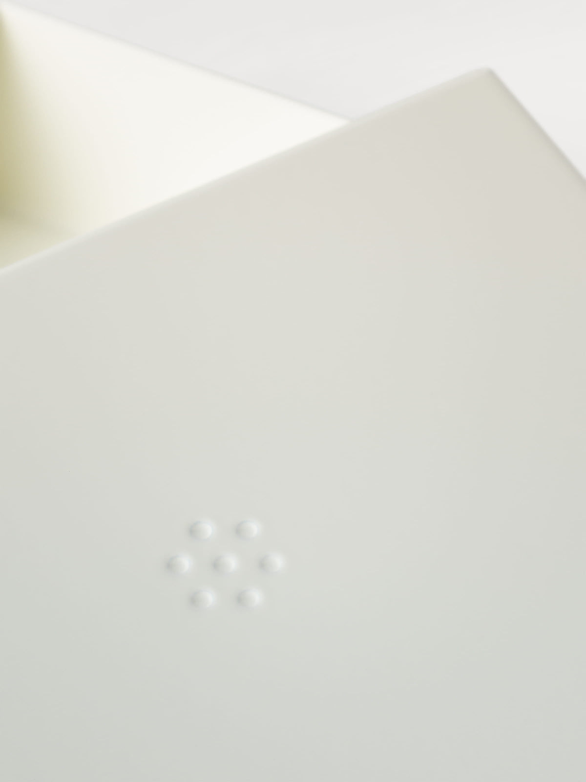 Metal Box Size S - Pearly White