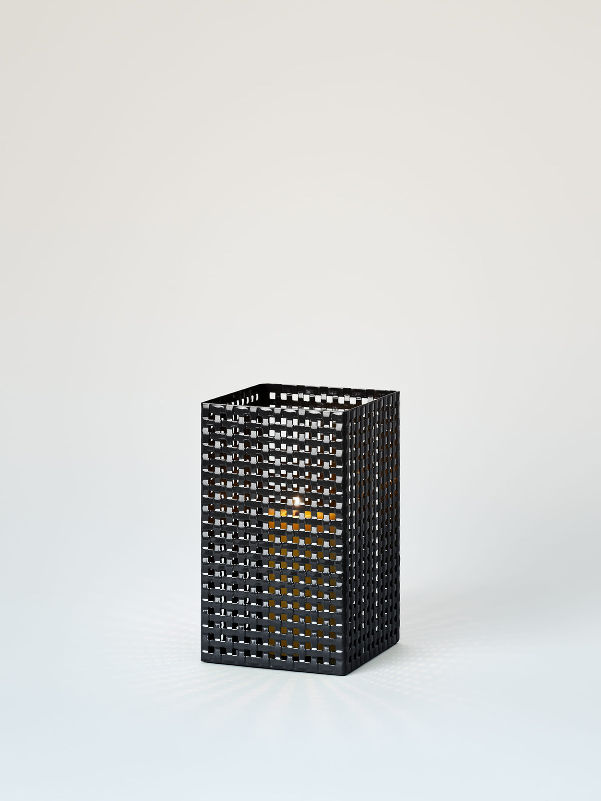 Tressé Lantern Size M - Dark Black