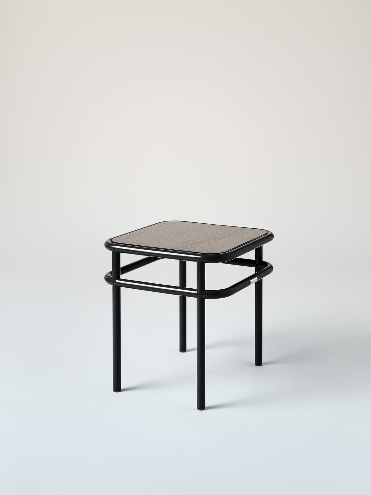 UD / walnut-stained oak top Side Table - Dark Black