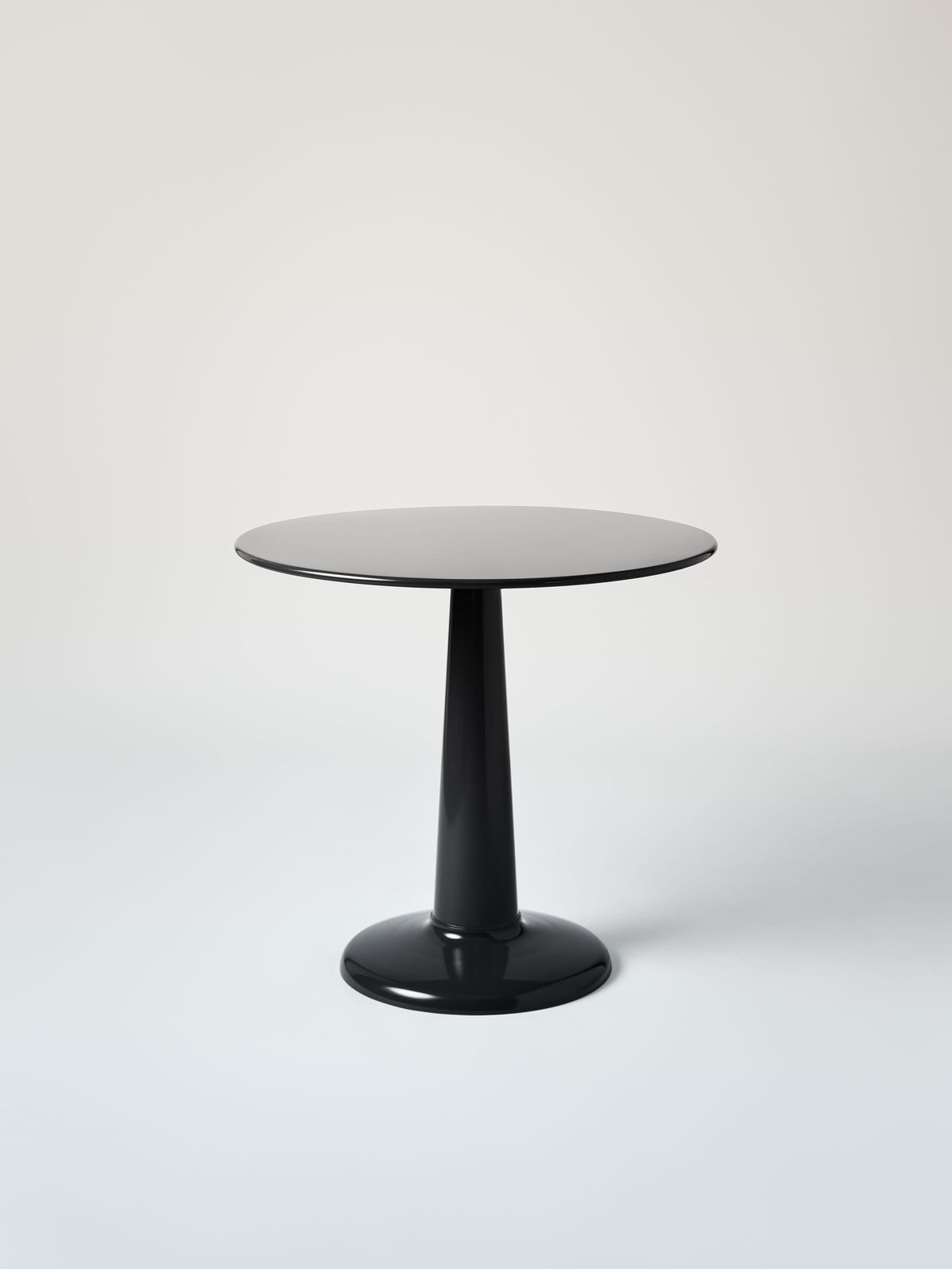 G Ø80 Table - Dark Black