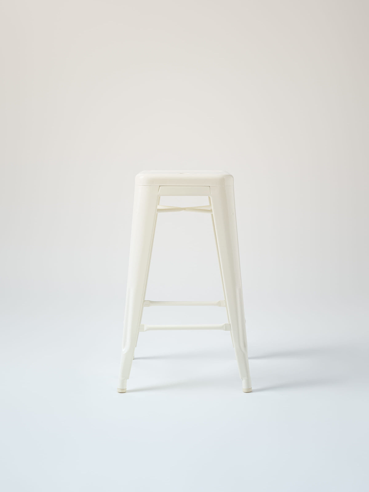 H65 Stool - Pearly White