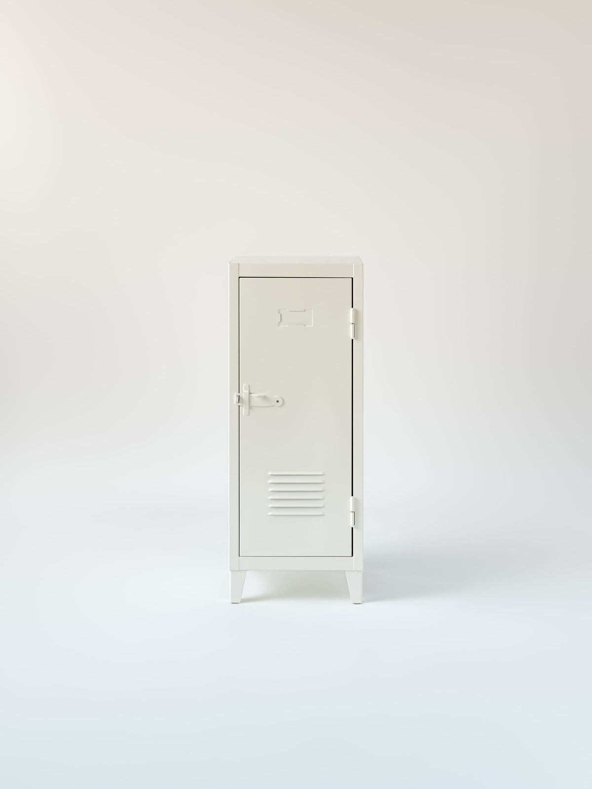 Low Locker B1 - Pure White