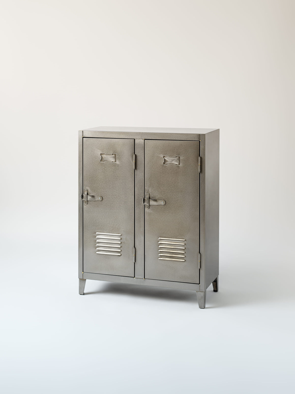 Low Locker B2 - Raw Varnished