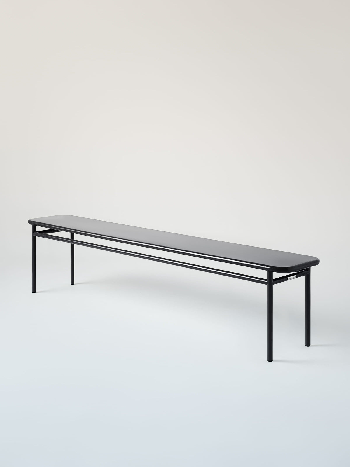 T37 200 Bench - Dark Black