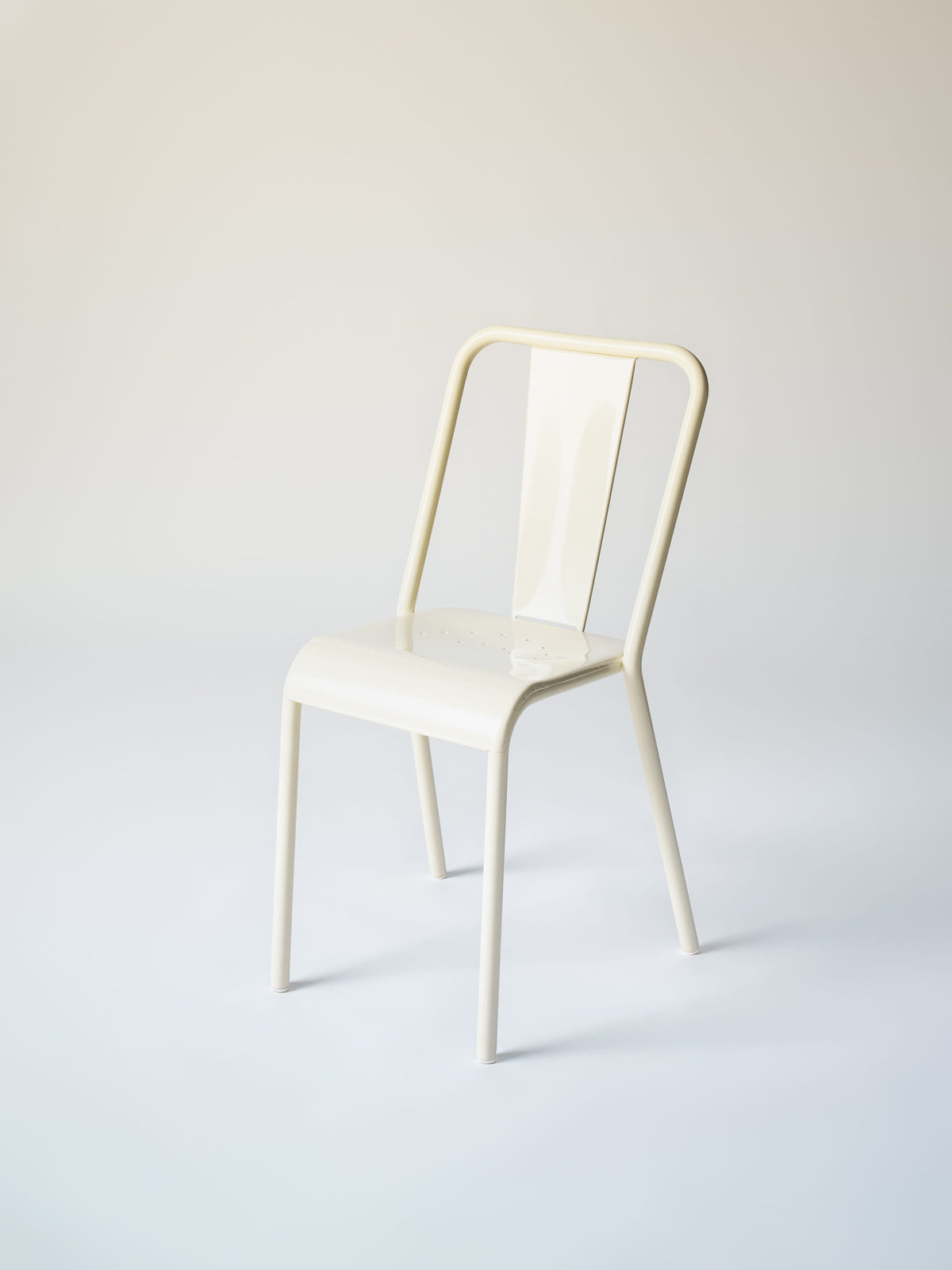 T37E Chair - Pearly White