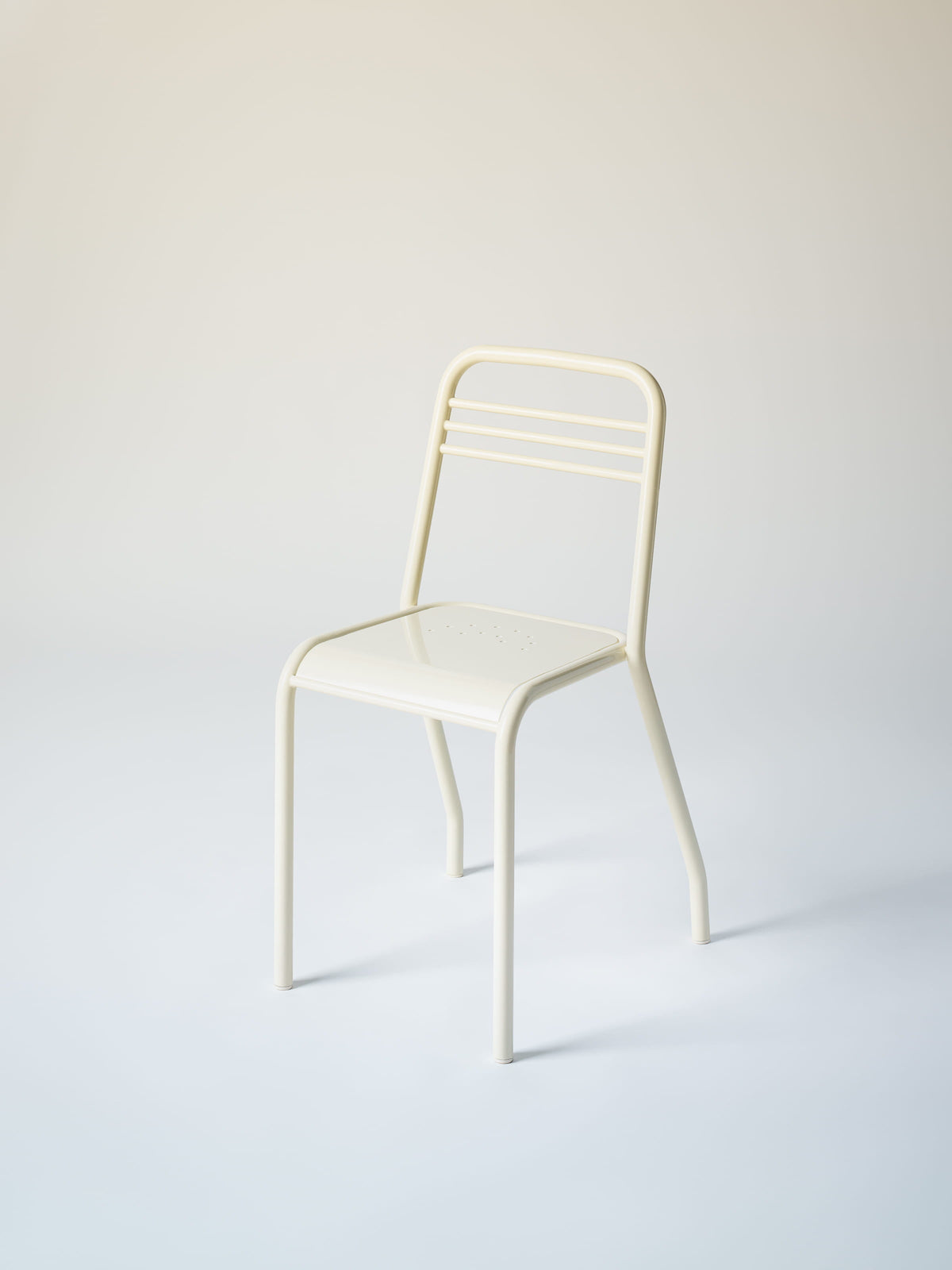 UD Chair - Pearly White