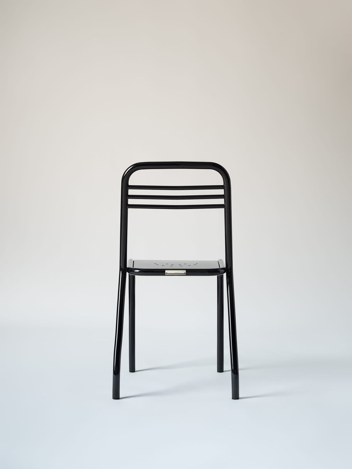 UD Chair - Dark Black
