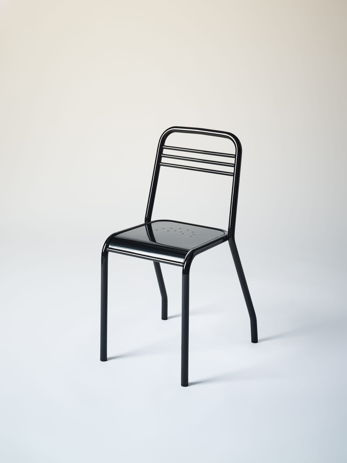 UD Chair - Dark Black