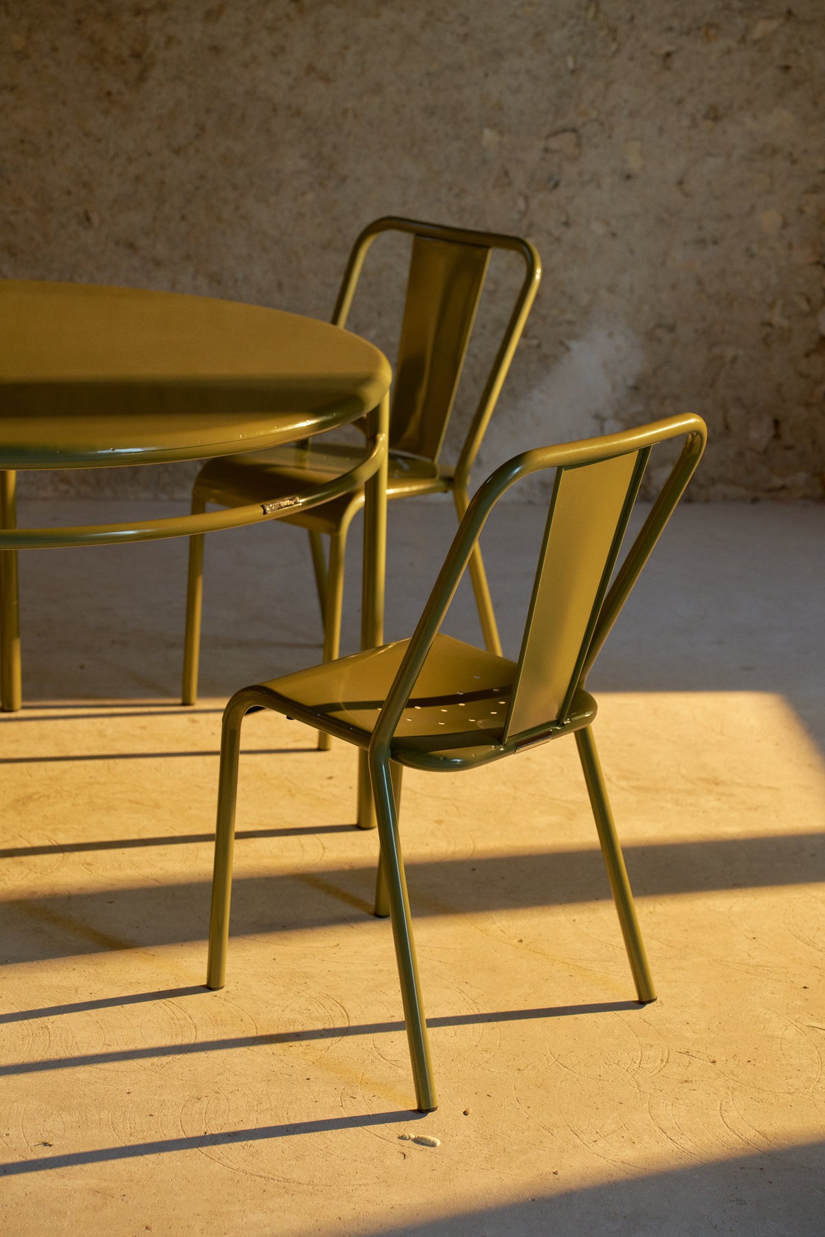 T37 Ø120 Table - Brown Green