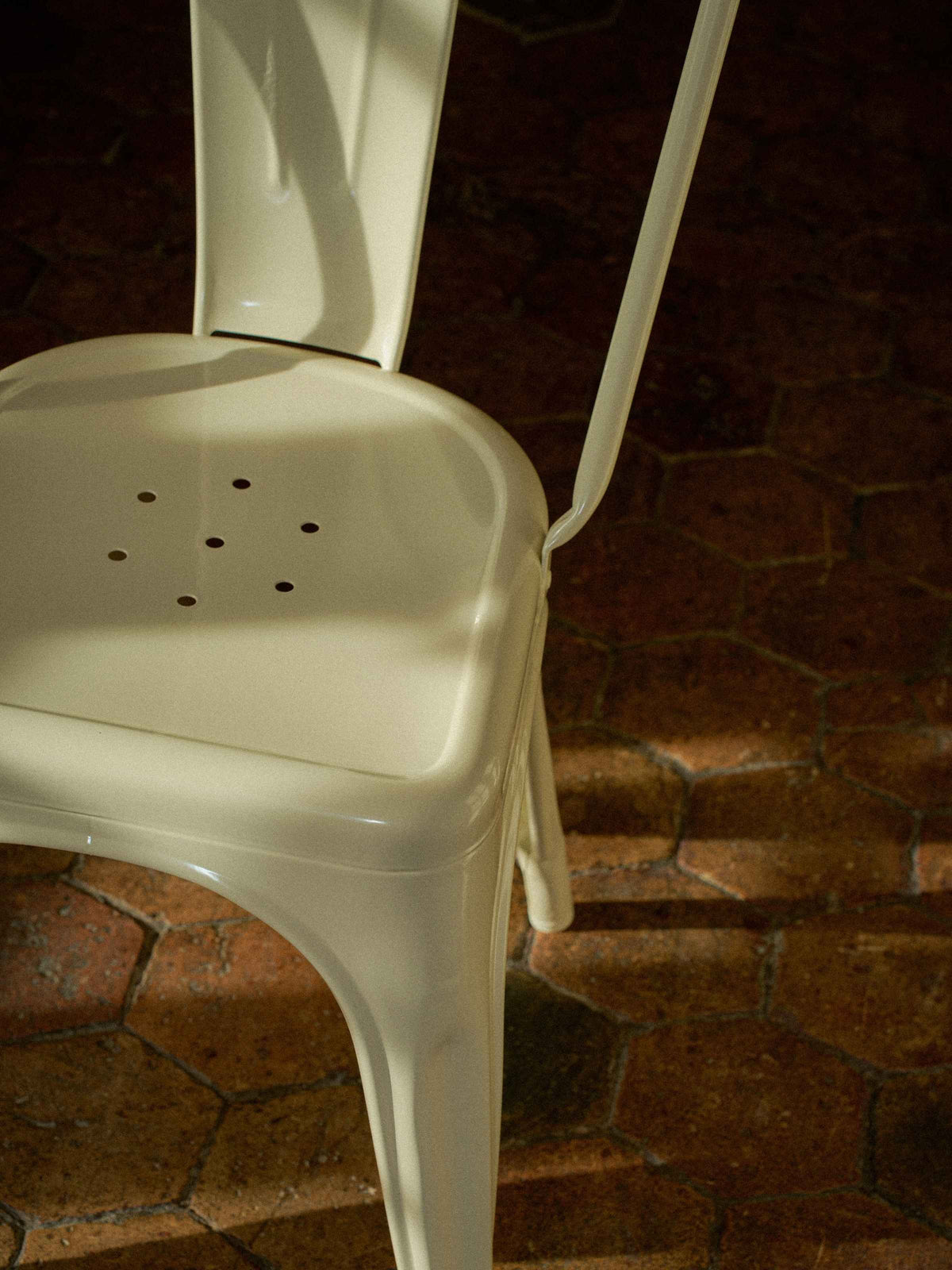 A Chair - Pearly White