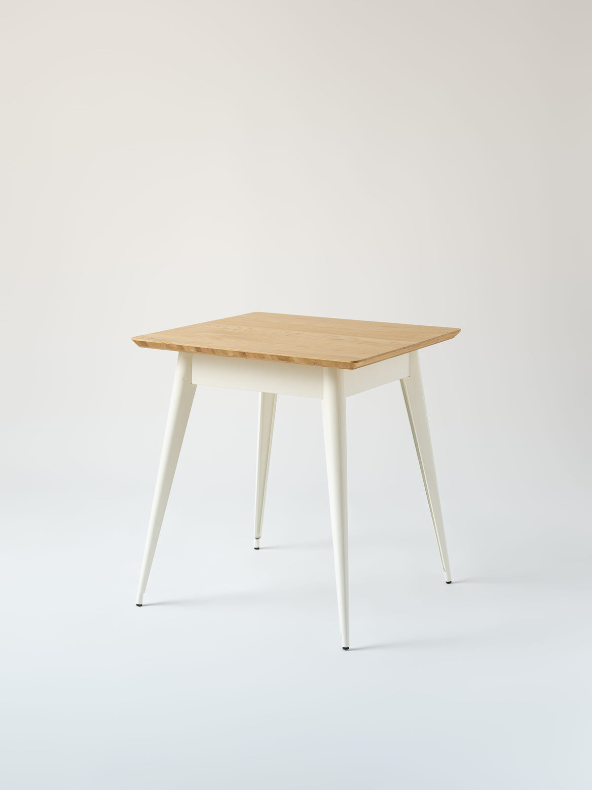 55 70x70 / natural oak top Café Table - Pure White