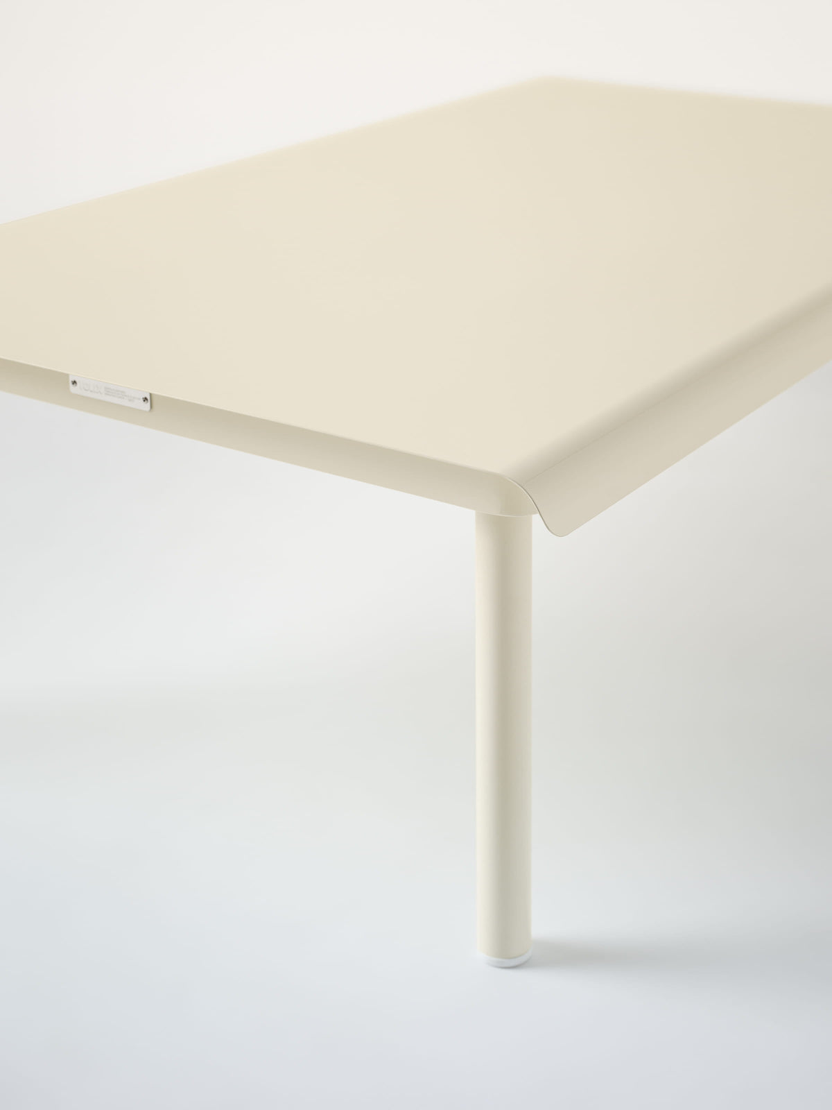 Patio 110x70 Coffee Table - Pearly White