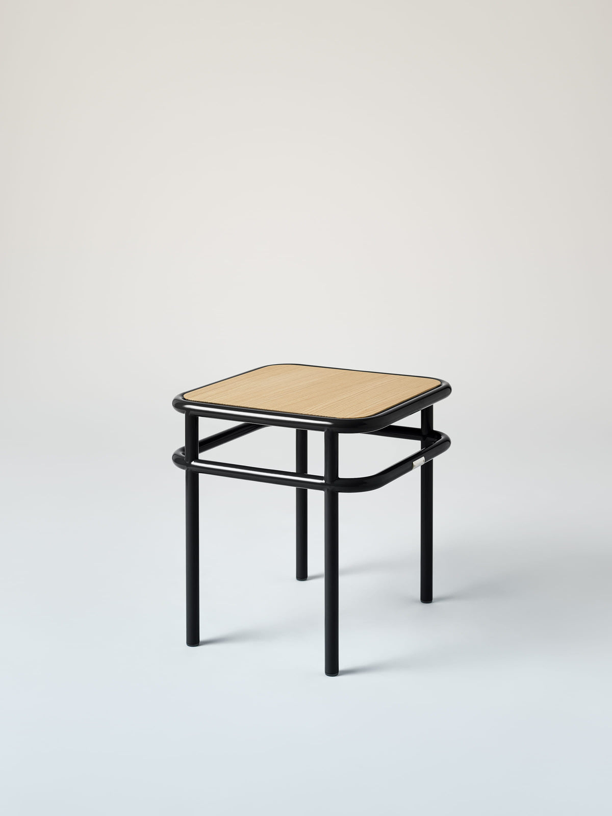 UD / natural oak top Side Table - Dark Black
