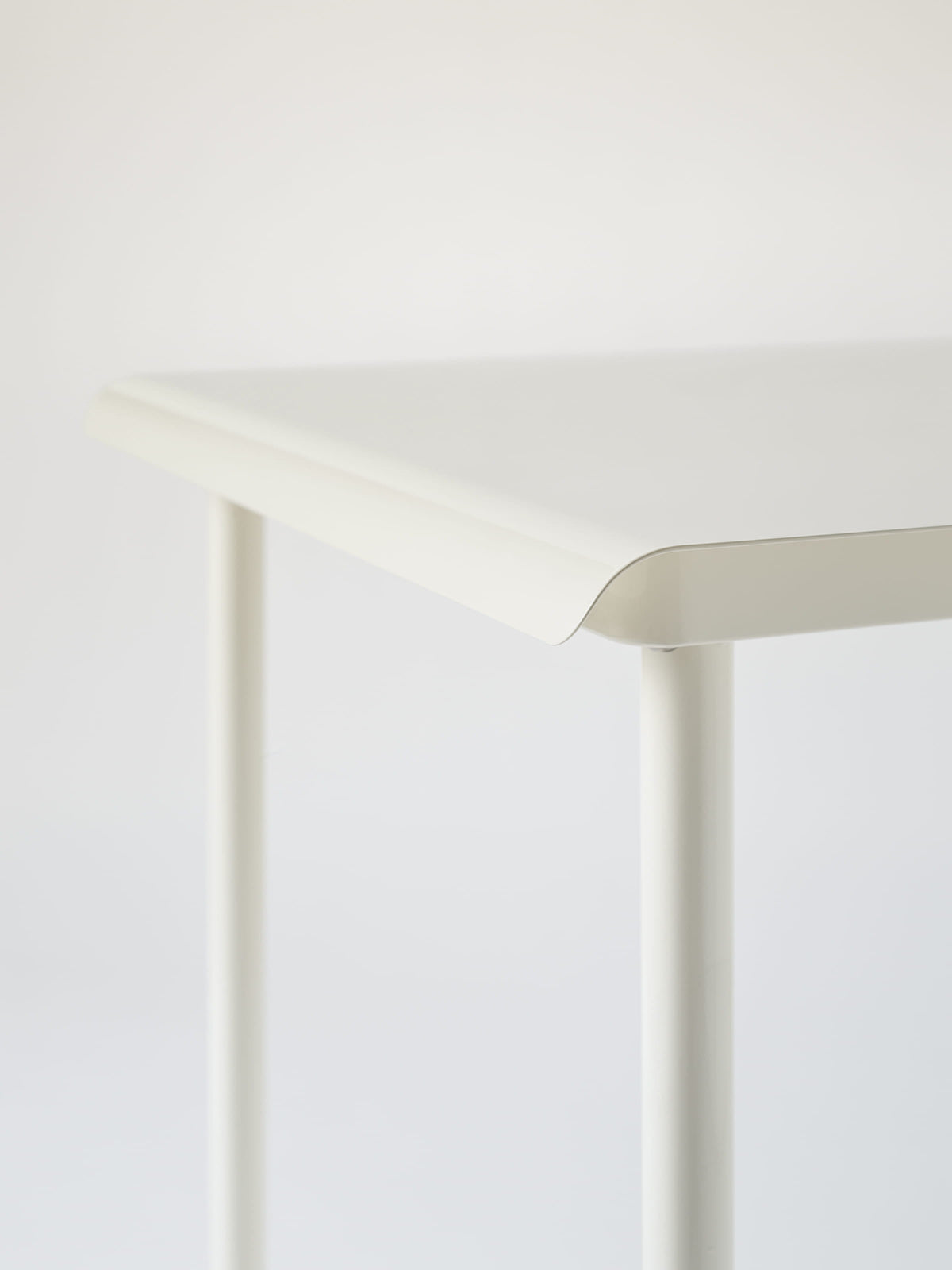 Patio 75x75 Café Table - Red Wine