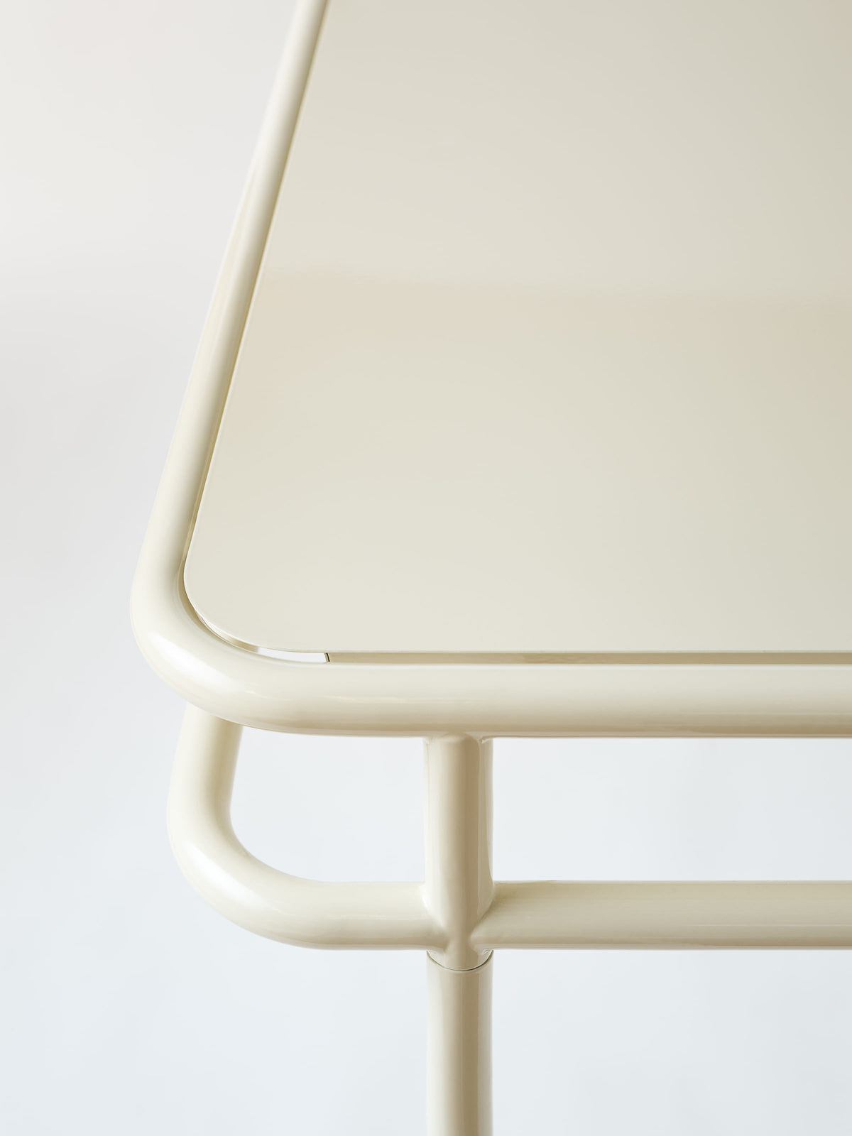 UD 180x90 / metal top Table - Pearly White