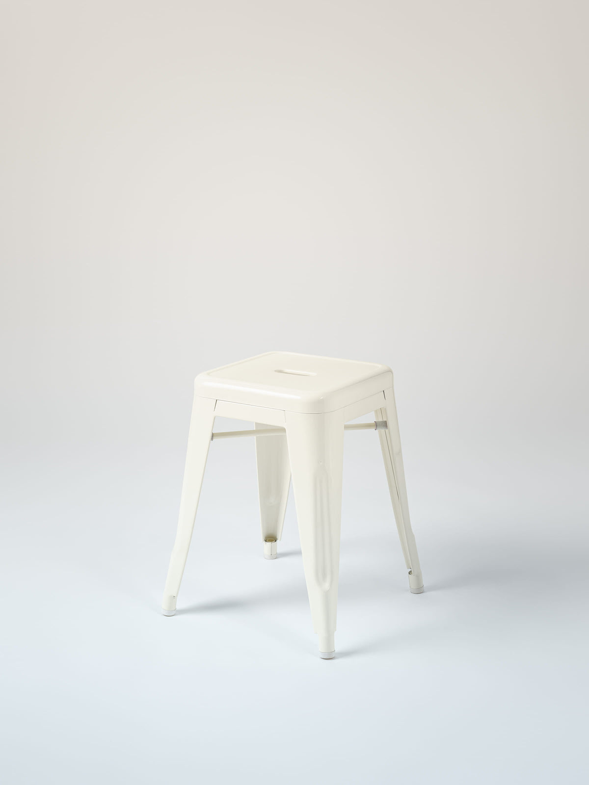H45 Stool - Pearly White