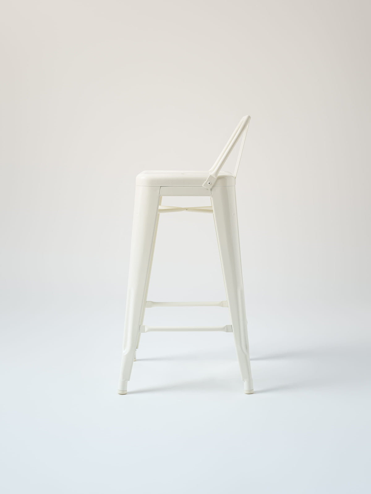 HPD65 Stool - Pure White