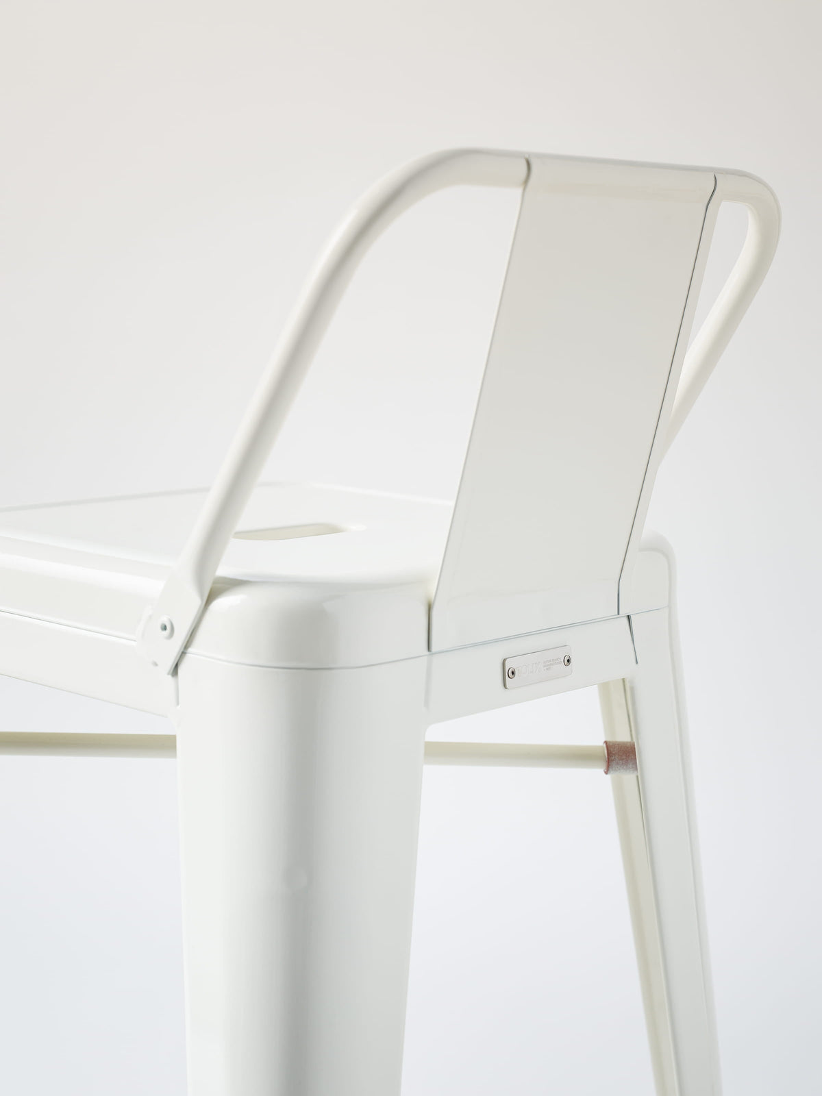 HPD65 Stool - Pure White
