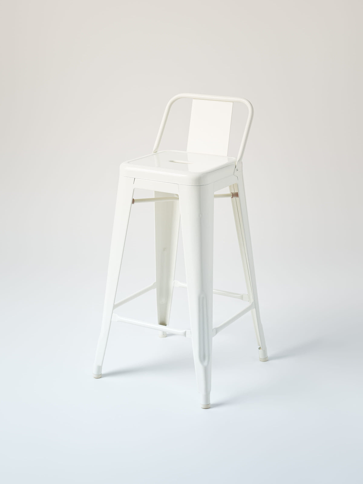 HPD65 Stool - Pure White