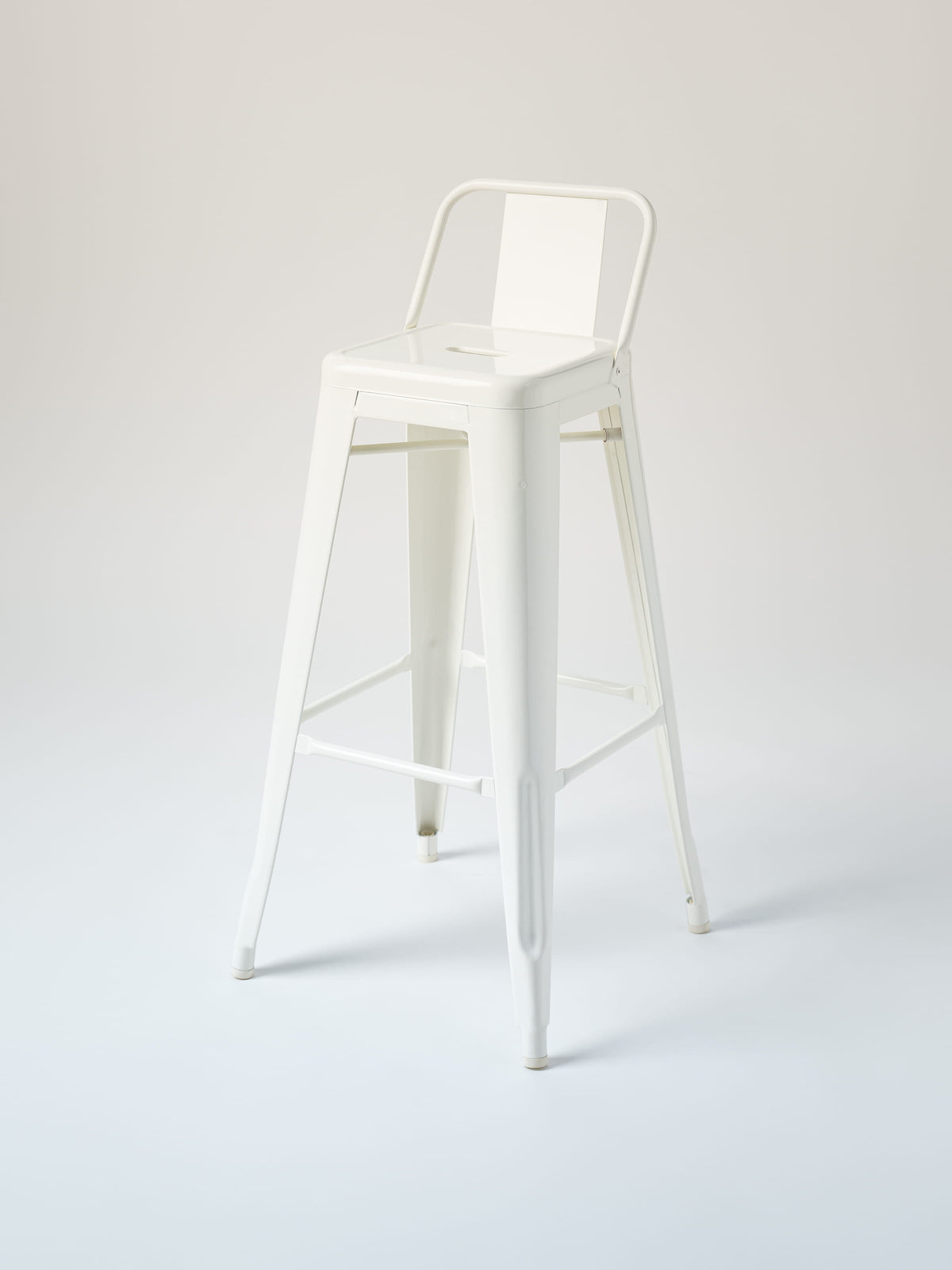 HPD75 Stool - Pure White